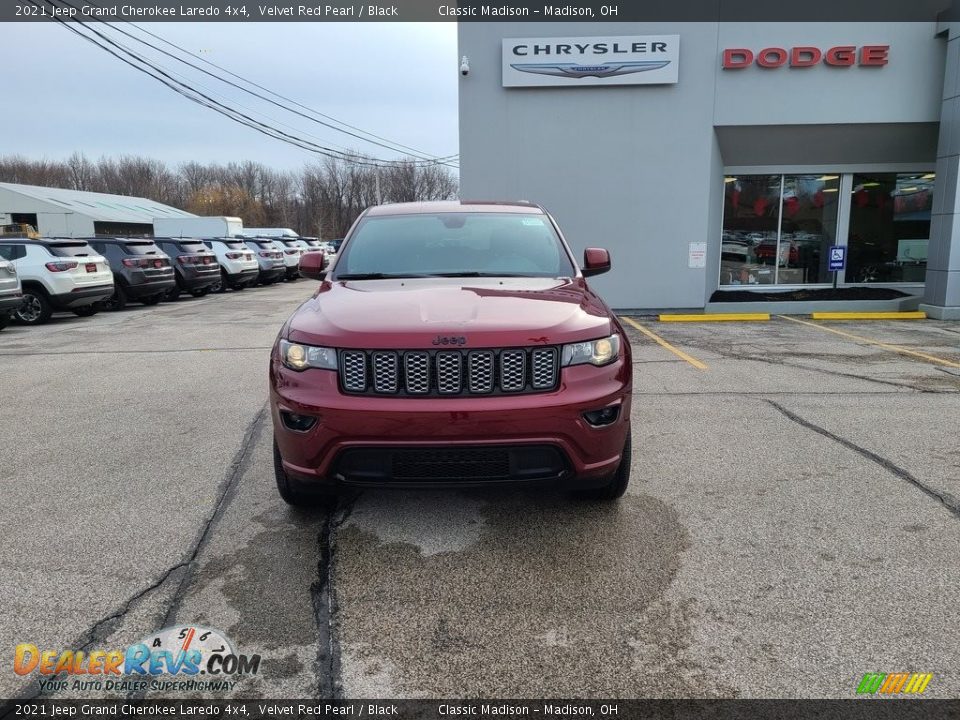 2021 Jeep Grand Cherokee Laredo 4x4 Velvet Red Pearl / Black Photo #7