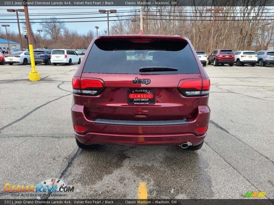 2021 Jeep Grand Cherokee Laredo 4x4 Velvet Red Pearl / Black Photo #10