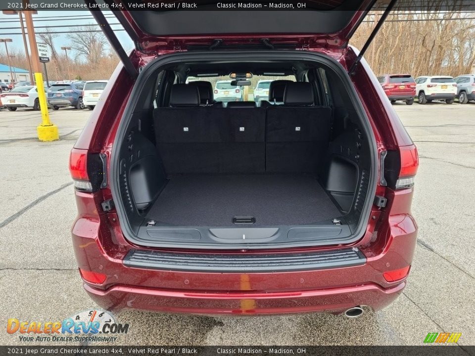 2021 Jeep Grand Cherokee Laredo 4x4 Trunk Photo #11