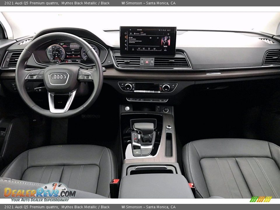 Dashboard of 2021 Audi Q5 Premium quattro Photo #15