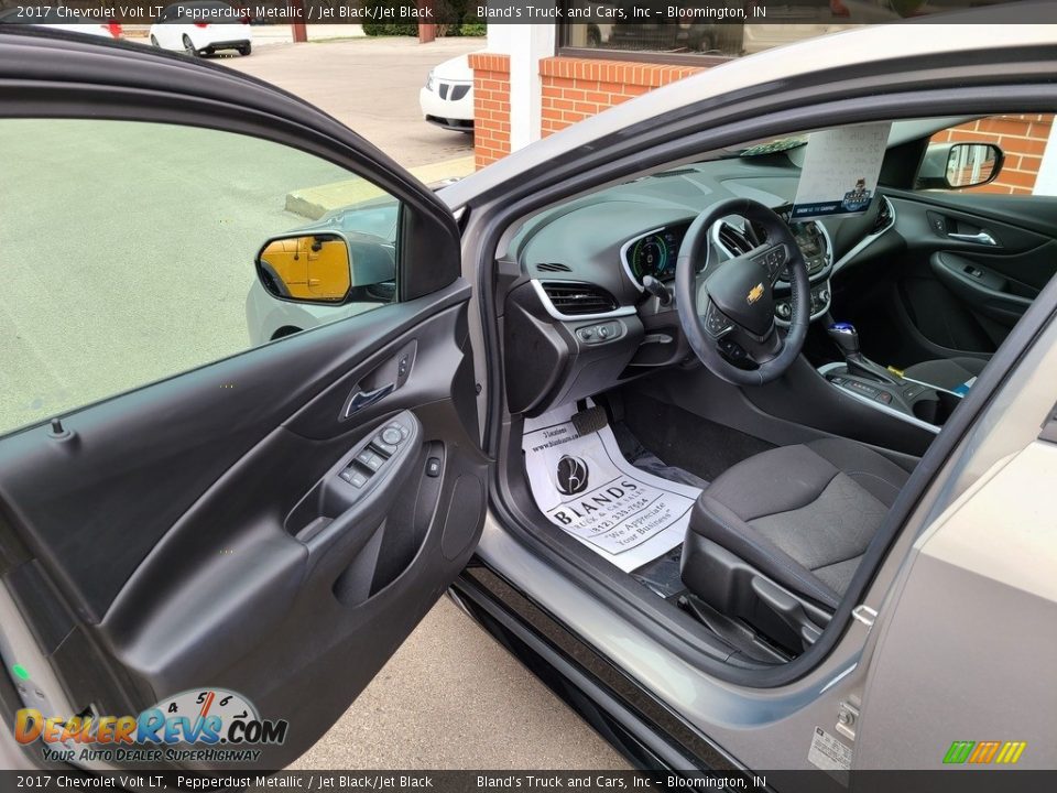 2017 Chevrolet Volt LT Pepperdust Metallic / Jet Black/Jet Black Photo #4