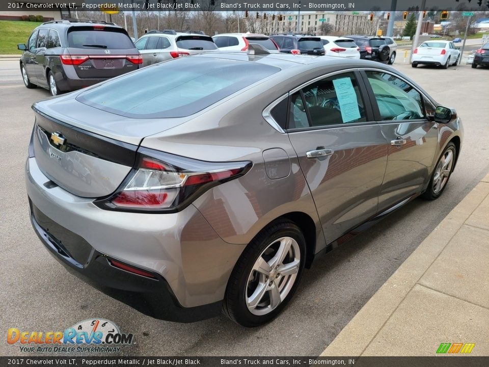 2017 Chevrolet Volt LT Pepperdust Metallic / Jet Black/Jet Black Photo #31