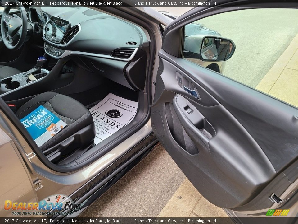 2017 Chevrolet Volt LT Pepperdust Metallic / Jet Black/Jet Black Photo #34