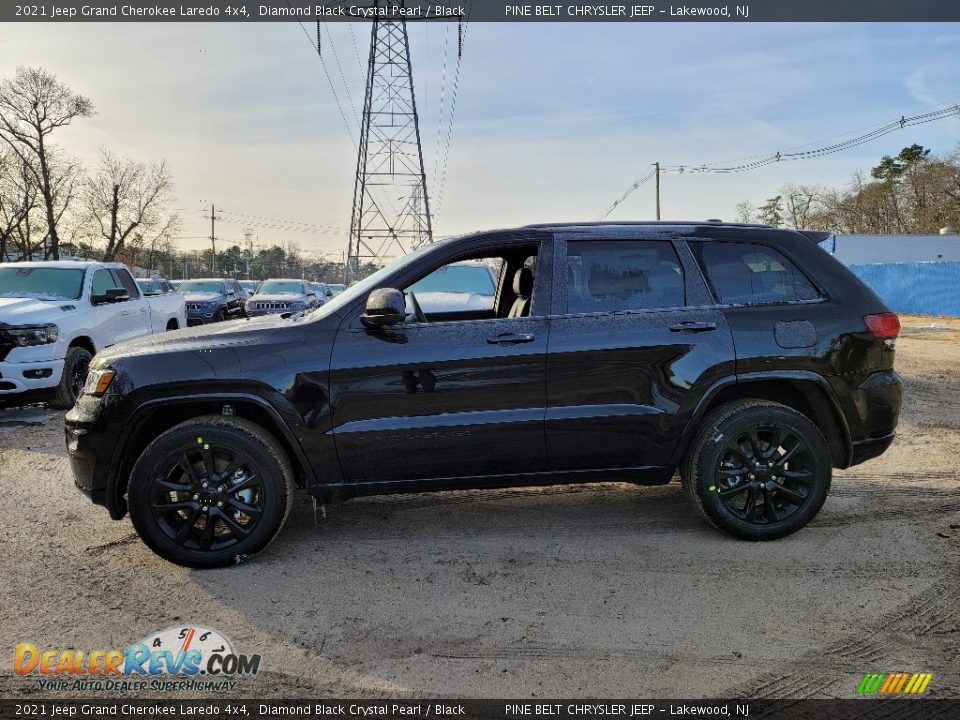 2021 Jeep Grand Cherokee Laredo 4x4 Diamond Black Crystal Pearl / Black Photo #4