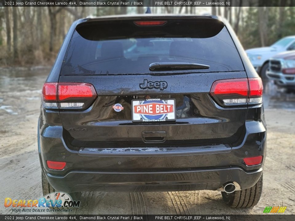 2021 Jeep Grand Cherokee Laredo 4x4 Diamond Black Crystal Pearl / Black Photo #7