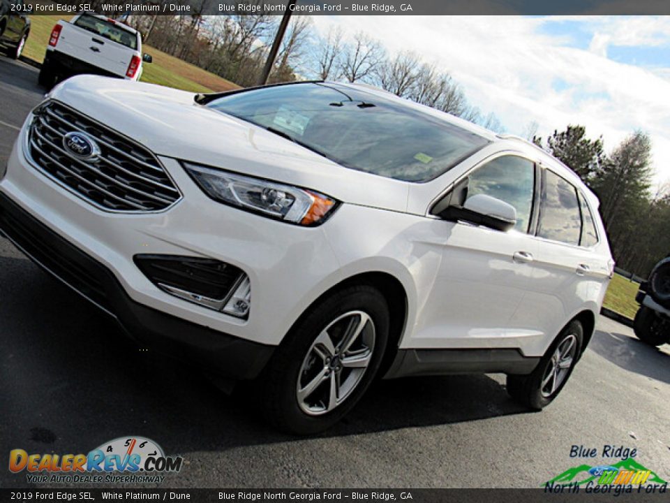 2019 Ford Edge SEL White Platinum / Dune Photo #26