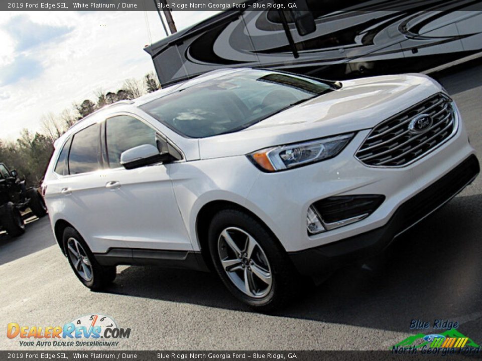 2019 Ford Edge SEL White Platinum / Dune Photo #27