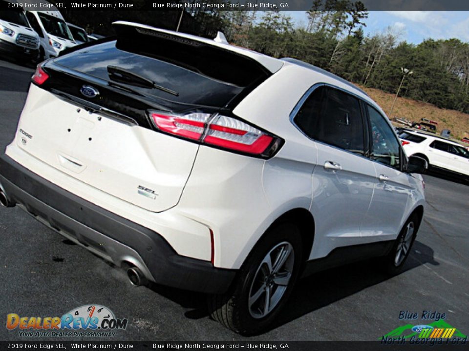 2019 Ford Edge SEL White Platinum / Dune Photo #28