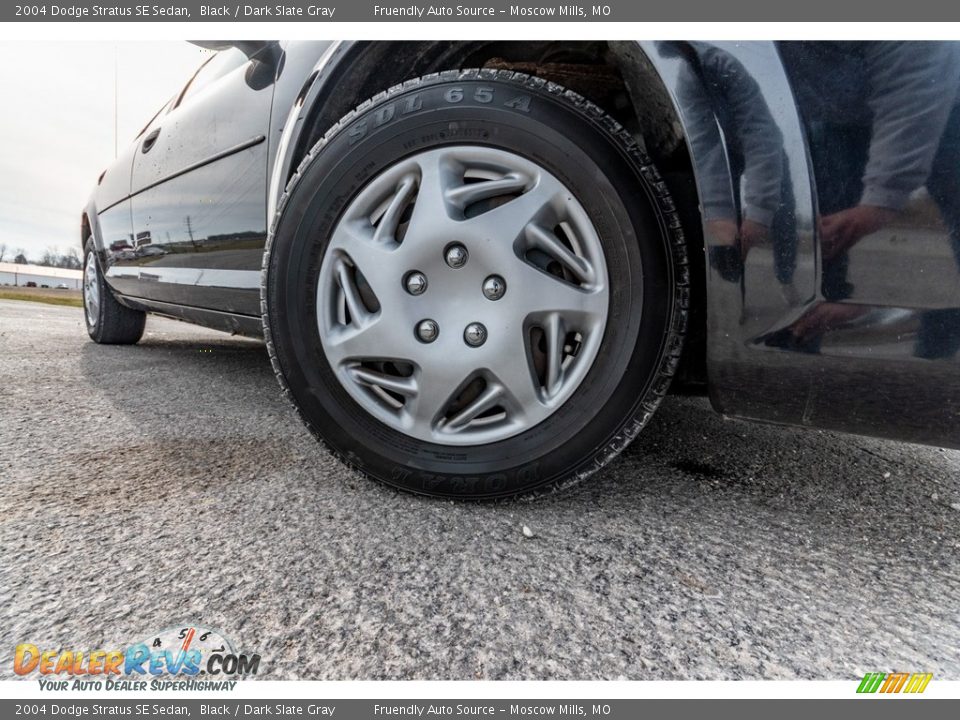 2004 Dodge Stratus SE Sedan Black / Dark Slate Gray Photo #2