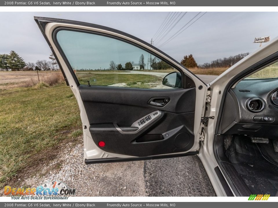 2008 Pontiac G6 V6 Sedan Ivory White / Ebony Black Photo #20