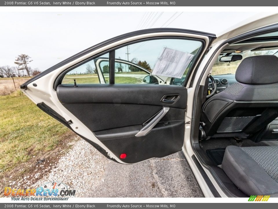 2008 Pontiac G6 V6 Sedan Ivory White / Ebony Black Photo #21