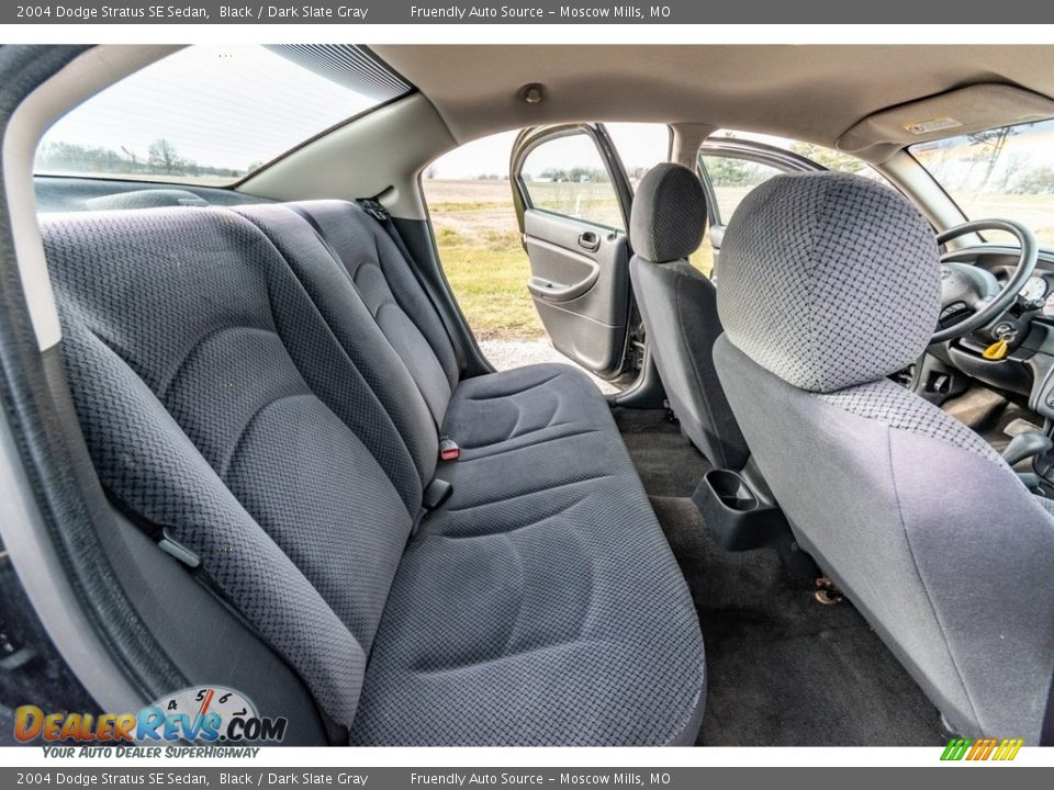 2004 Dodge Stratus SE Sedan Black / Dark Slate Gray Photo #24