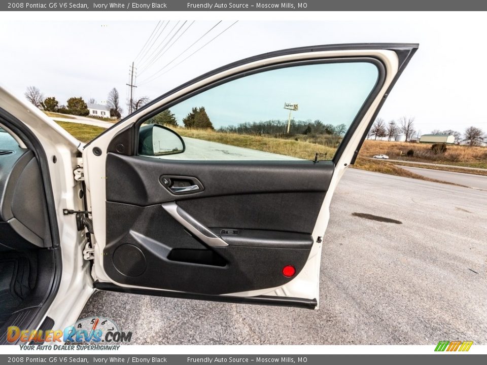 2008 Pontiac G6 V6 Sedan Ivory White / Ebony Black Photo #26