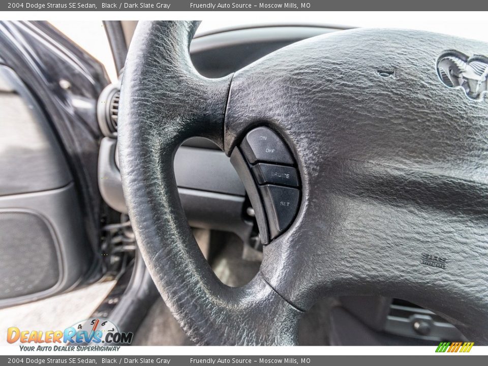 2004 Dodge Stratus SE Sedan Black / Dark Slate Gray Photo #33