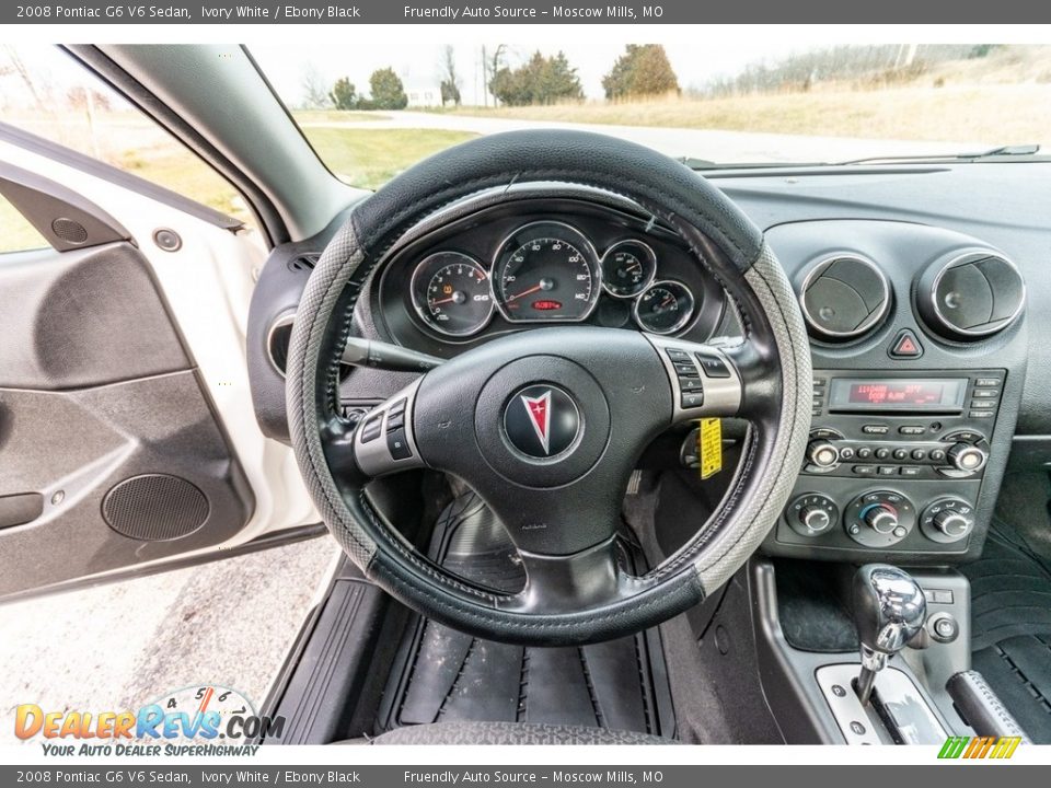 2008 Pontiac G6 V6 Sedan Ivory White / Ebony Black Photo #32