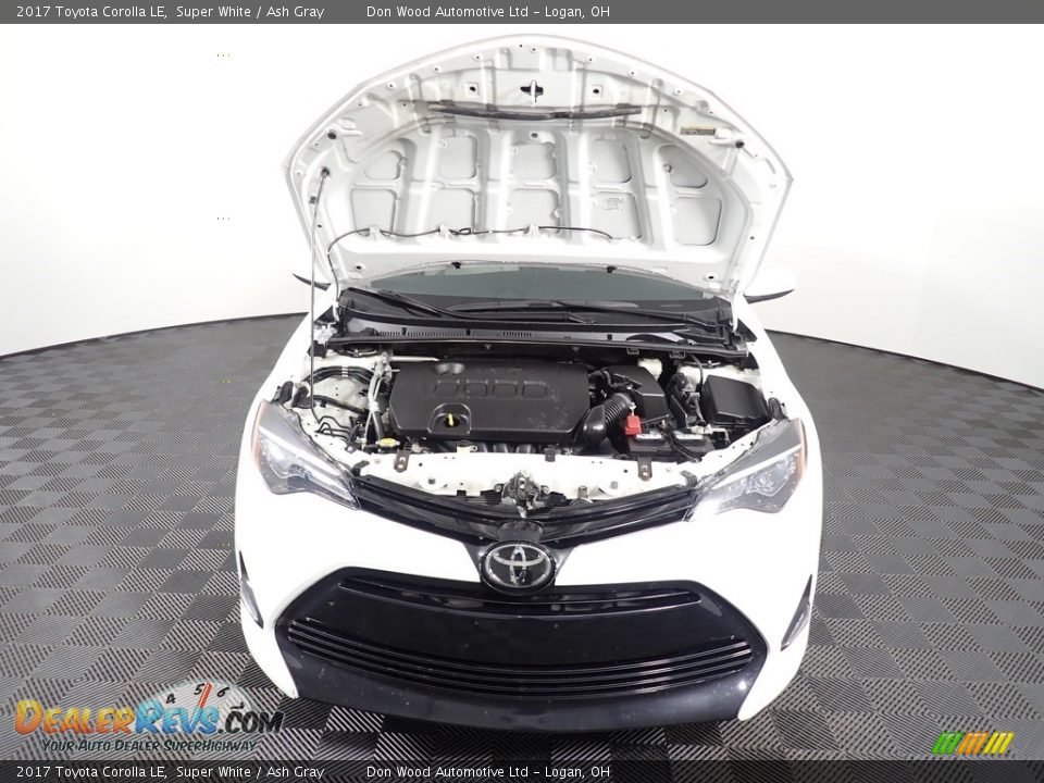 2017 Toyota Corolla LE Super White / Ash Gray Photo #5