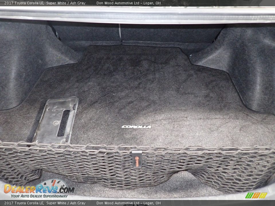 2017 Toyota Corolla LE Super White / Ash Gray Photo #15
