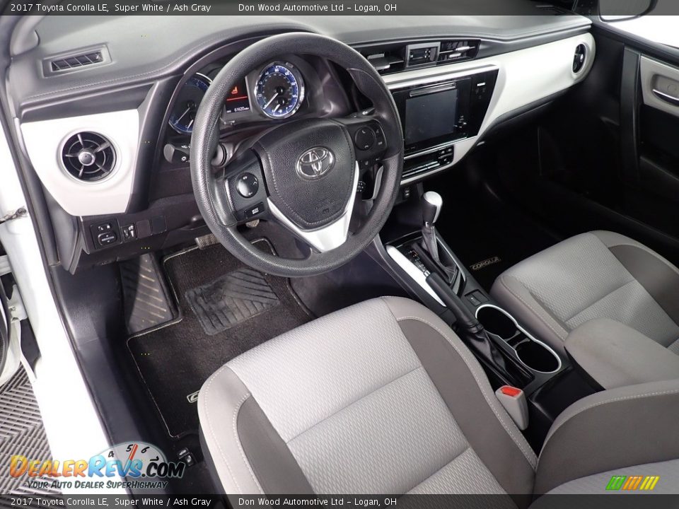 2017 Toyota Corolla LE Super White / Ash Gray Photo #20