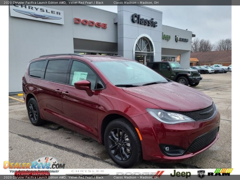 2020 Chrysler Pacifica Launch Edition AWD Velvet Red Pearl / Black Photo #1