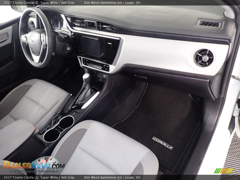 2017 Toyota Corolla LE Super White / Ash Gray Photo #27
