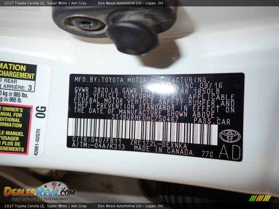 2017 Toyota Corolla LE Super White / Ash Gray Photo #33