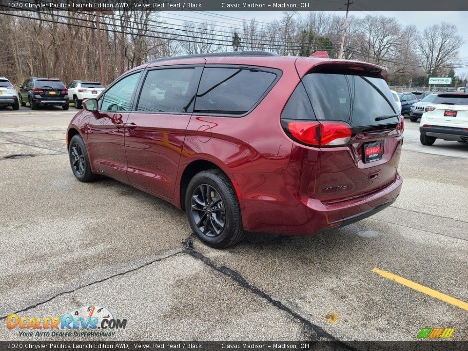 2020 Chrysler Pacifica Launch Edition AWD Velvet Red Pearl / Black Photo #10