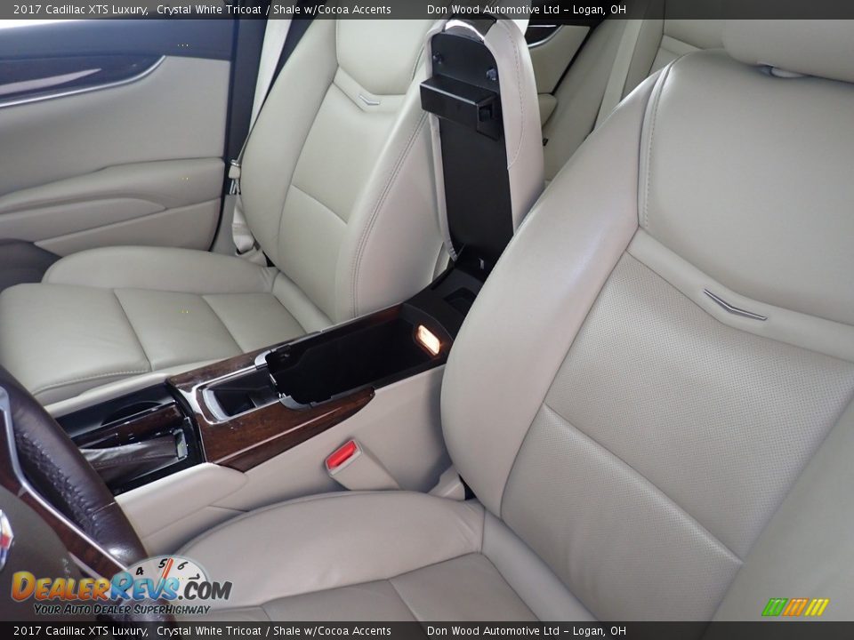 2017 Cadillac XTS Luxury Crystal White Tricoat / Shale w/Cocoa Accents Photo #17