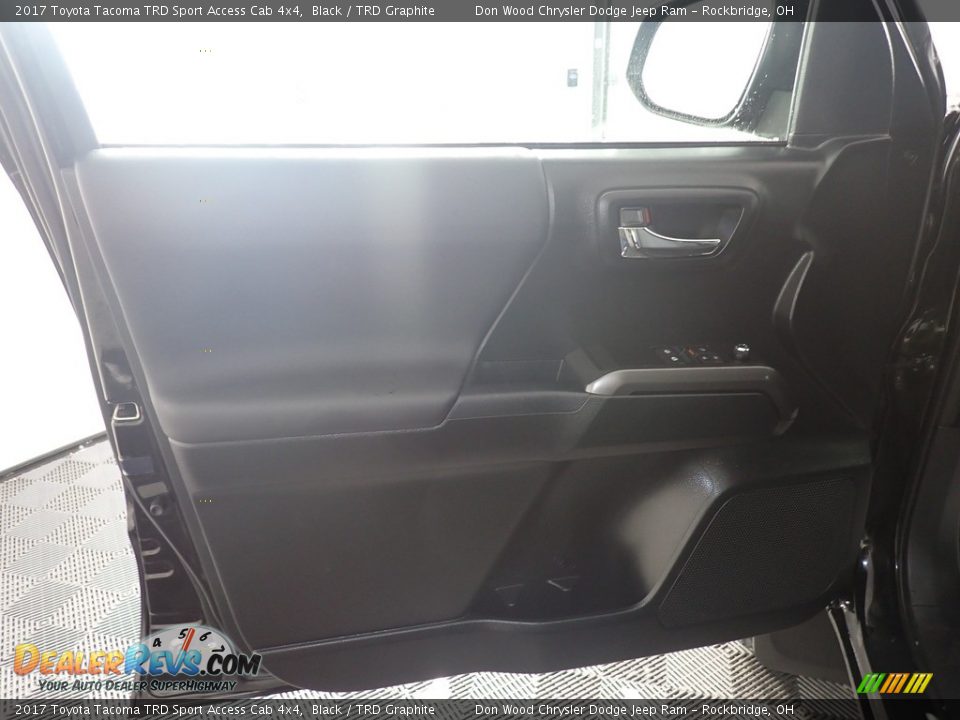 2017 Toyota Tacoma TRD Sport Access Cab 4x4 Black / TRD Graphite Photo #7