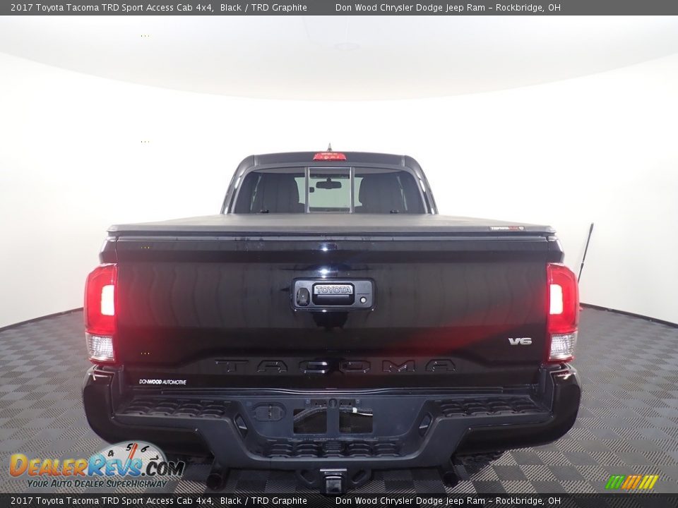 2017 Toyota Tacoma TRD Sport Access Cab 4x4 Black / TRD Graphite Photo #10