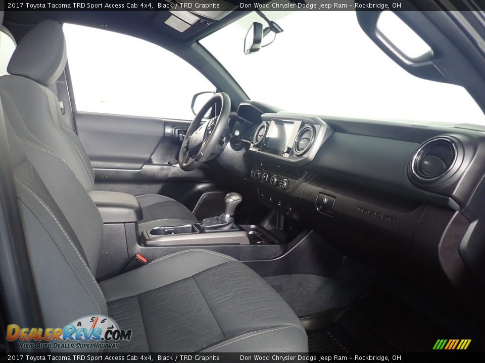 2017 Toyota Tacoma TRD Sport Access Cab 4x4 Black / TRD Graphite Photo #12