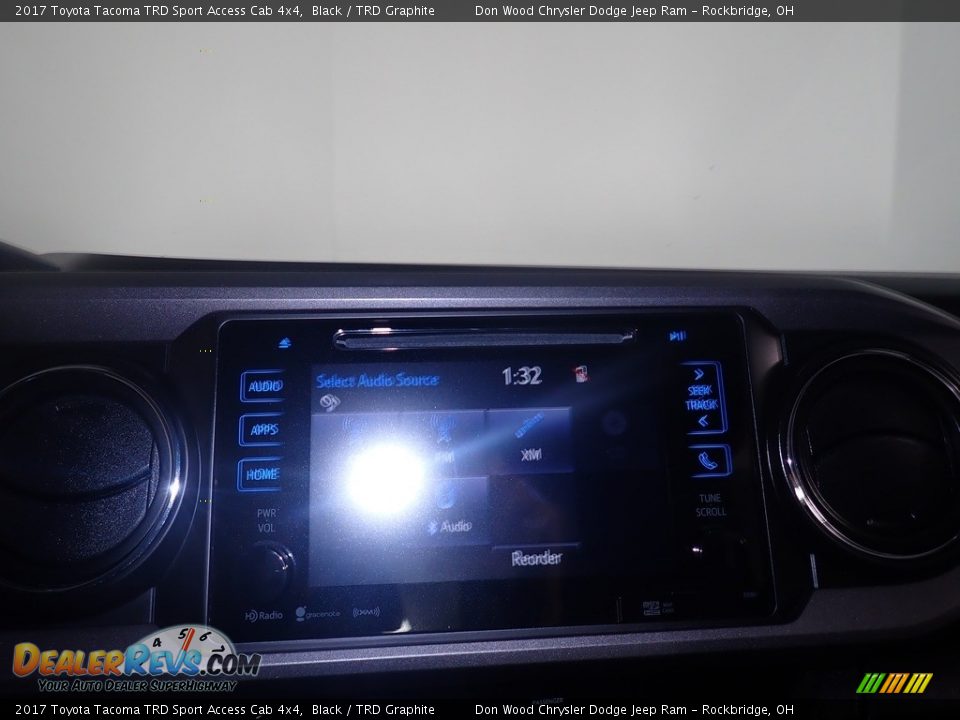 2017 Toyota Tacoma TRD Sport Access Cab 4x4 Black / TRD Graphite Photo #14