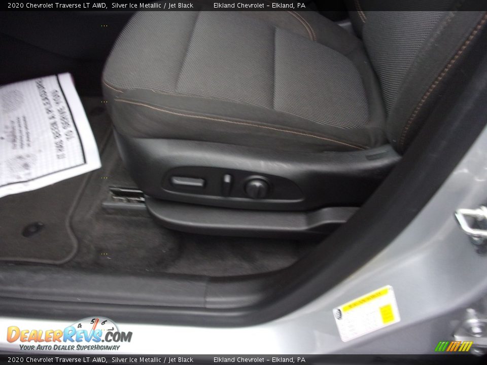 2020 Chevrolet Traverse LT AWD Silver Ice Metallic / Jet Black Photo #17