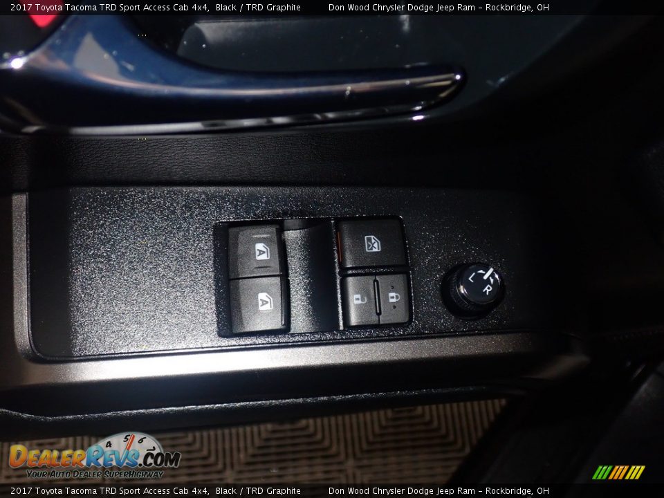 2017 Toyota Tacoma TRD Sport Access Cab 4x4 Black / TRD Graphite Photo #30