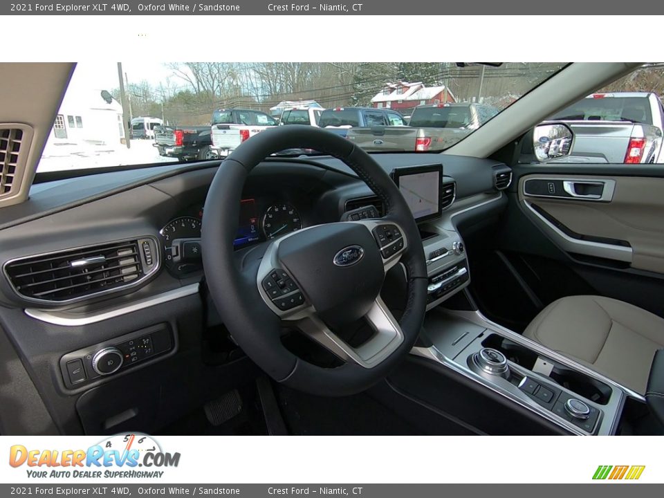 2021 Ford Explorer XLT 4WD Oxford White / Sandstone Photo #11