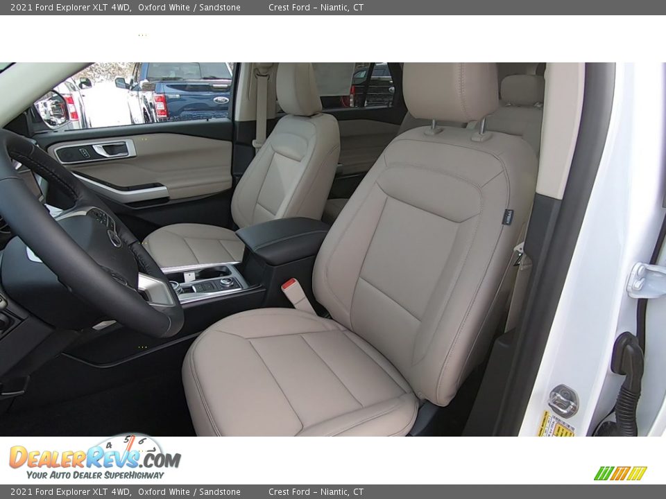 2021 Ford Explorer XLT 4WD Oxford White / Sandstone Photo #12