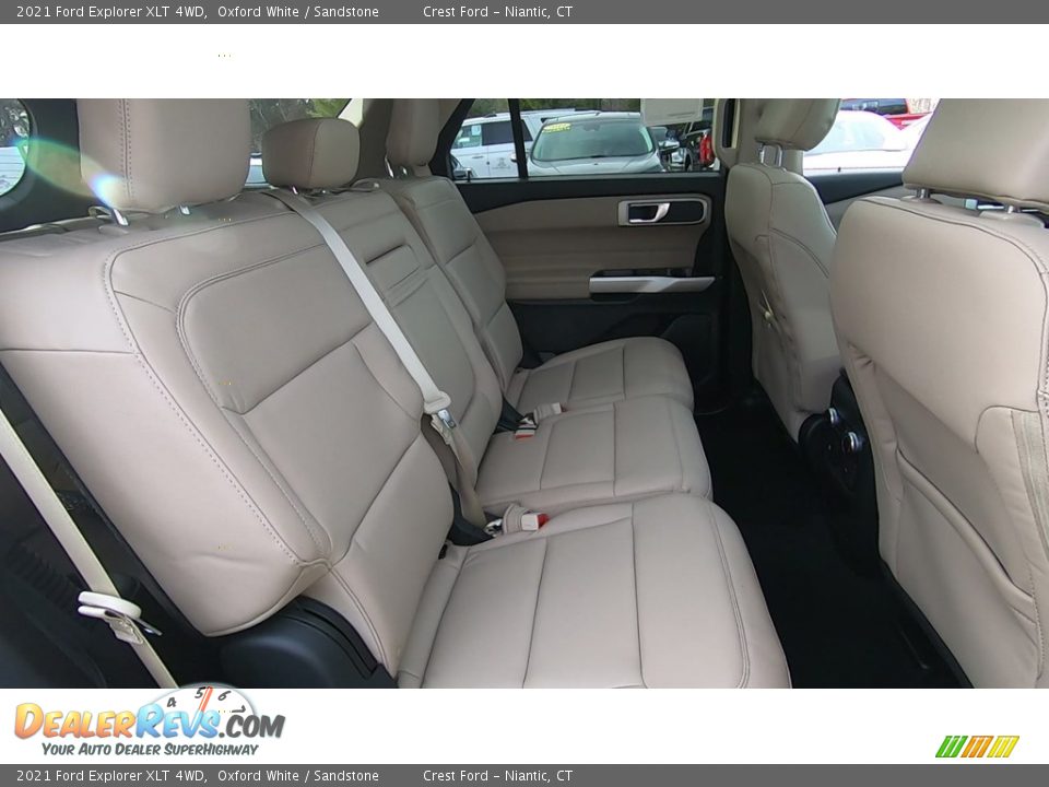 2021 Ford Explorer XLT 4WD Oxford White / Sandstone Photo #23