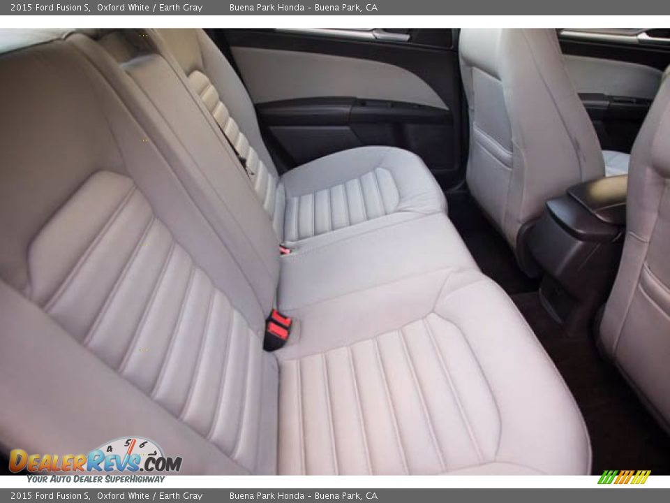 2015 Ford Fusion S Oxford White / Earth Gray Photo #21