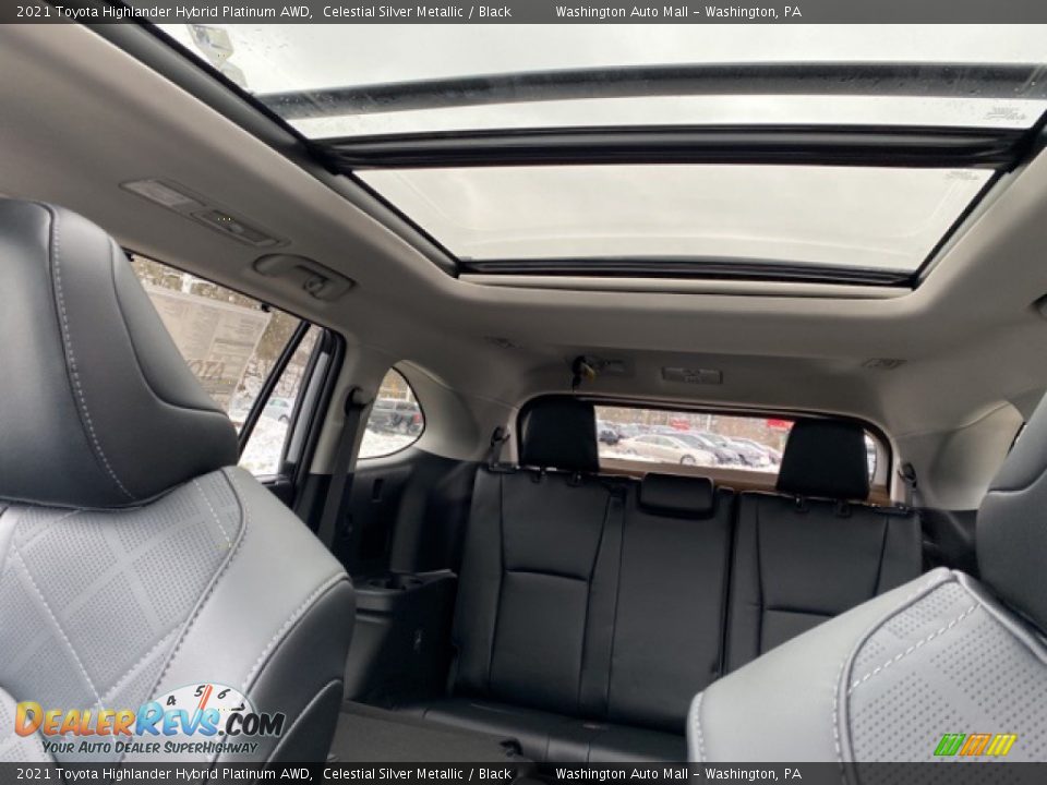 Sunroof of 2021 Toyota Highlander Hybrid Platinum AWD Photo #11