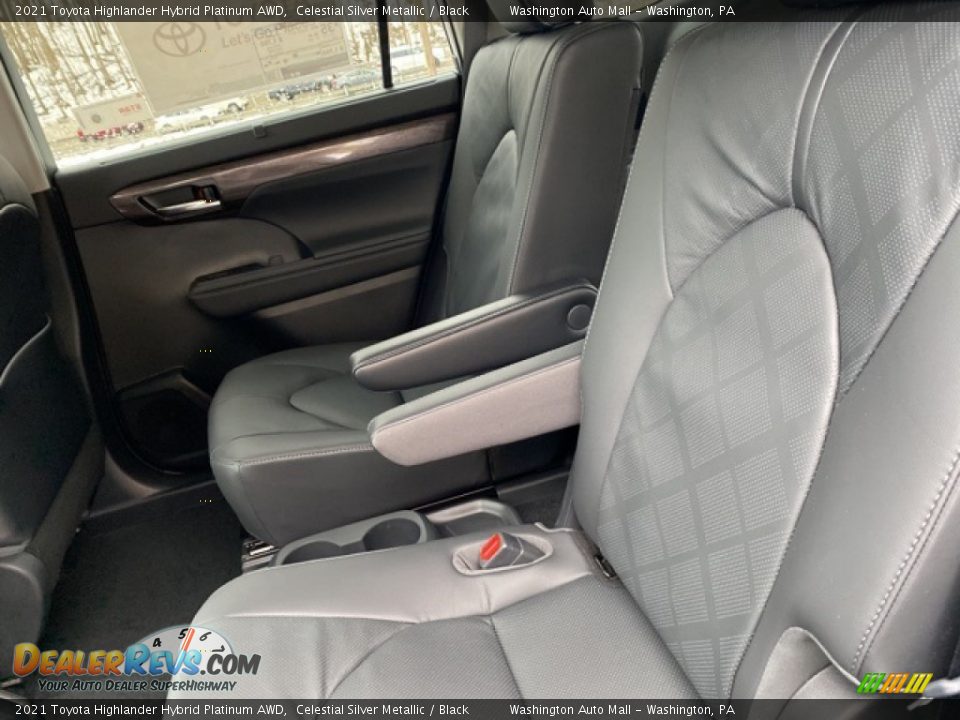 Rear Seat of 2021 Toyota Highlander Hybrid Platinum AWD Photo #32