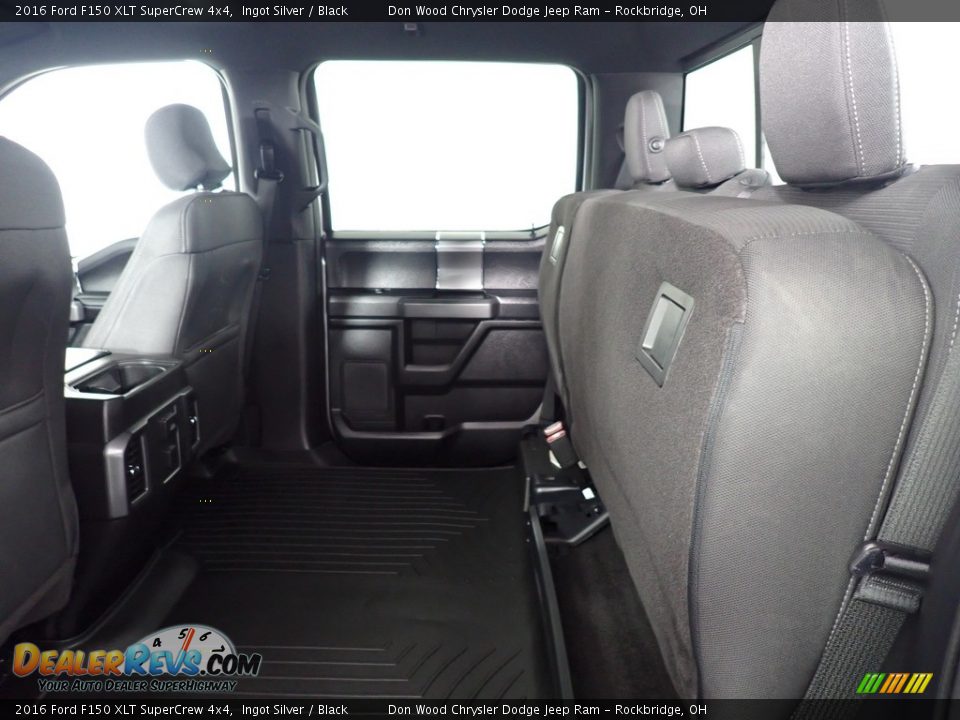 2016 Ford F150 XLT SuperCrew 4x4 Ingot Silver / Black Photo #26