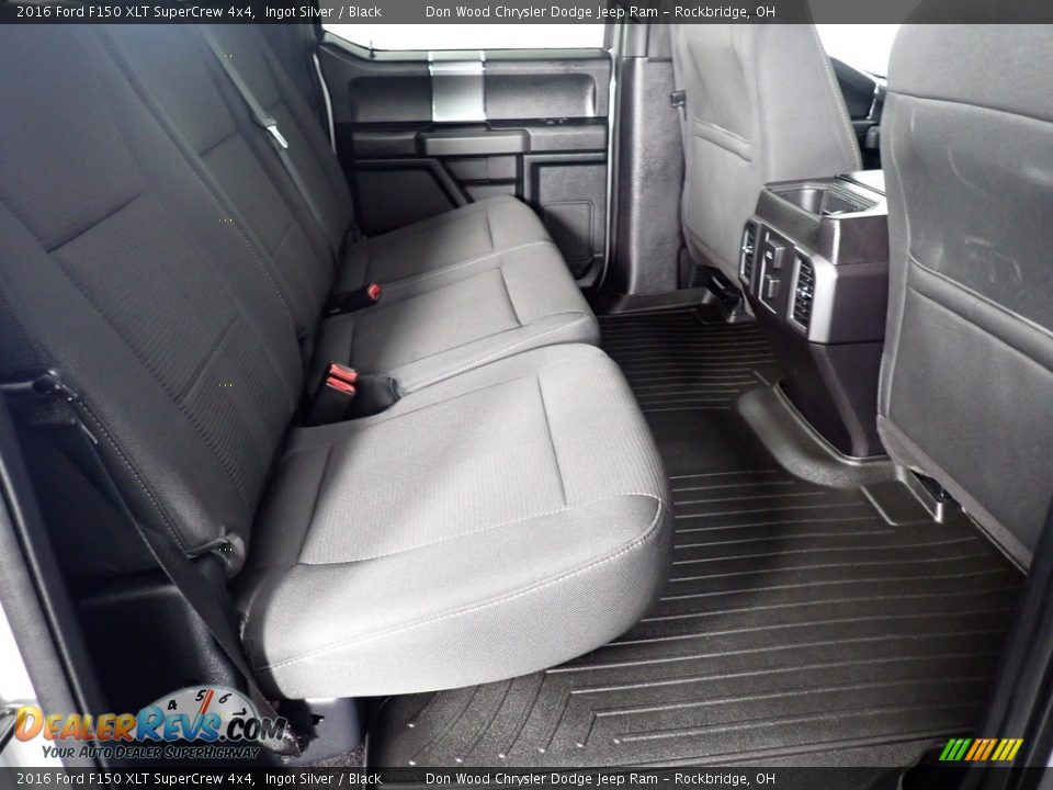 2016 Ford F150 XLT SuperCrew 4x4 Ingot Silver / Black Photo #30