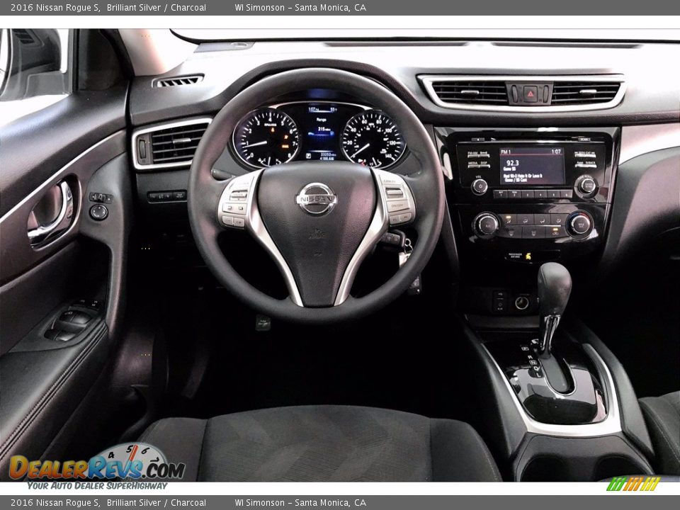 Dashboard of 2016 Nissan Rogue S Photo #4