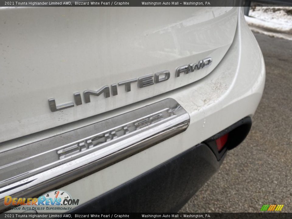2021 Toyota Highlander Limited AWD Blizzard White Pearl / Graphite Photo #26