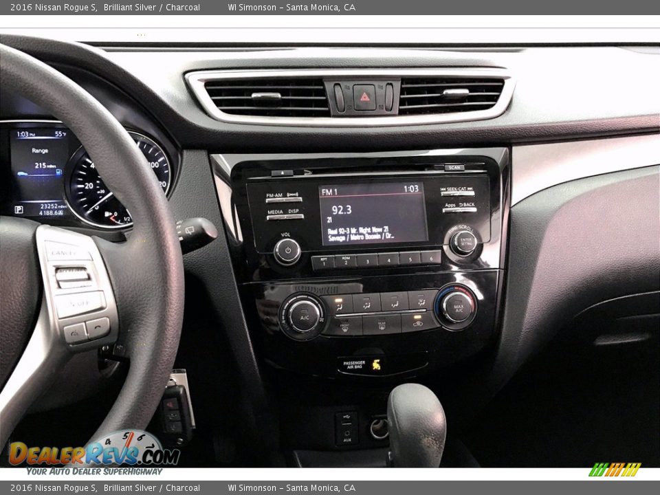 Controls of 2016 Nissan Rogue S Photo #5