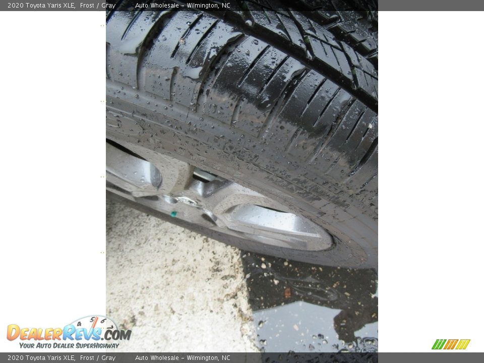 2020 Toyota Yaris XLE Frost / Gray Photo #10