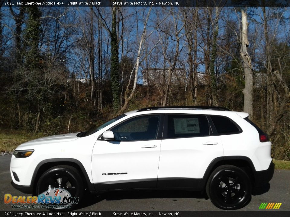 2021 Jeep Cherokee Altitude 4x4 Bright White / Black Photo #1