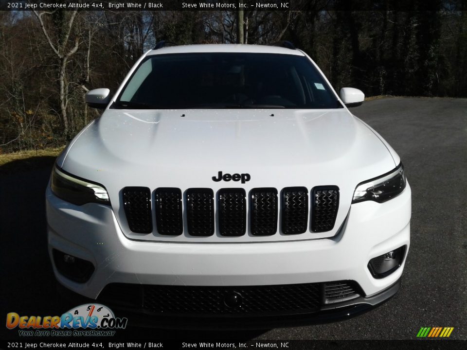 2021 Jeep Cherokee Altitude 4x4 Bright White / Black Photo #3