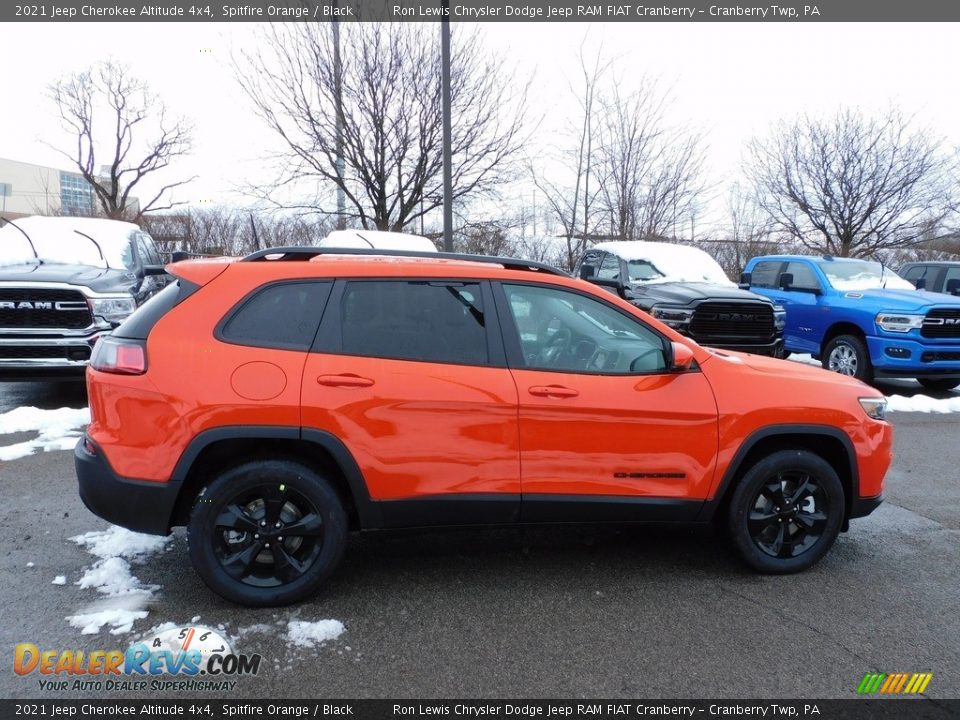 2021 Jeep Cherokee Altitude 4x4 Spitfire Orange / Black Photo #4