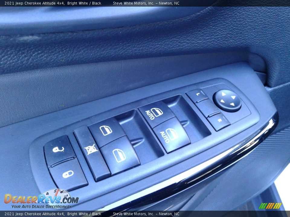 2021 Jeep Cherokee Altitude 4x4 Bright White / Black Photo #12