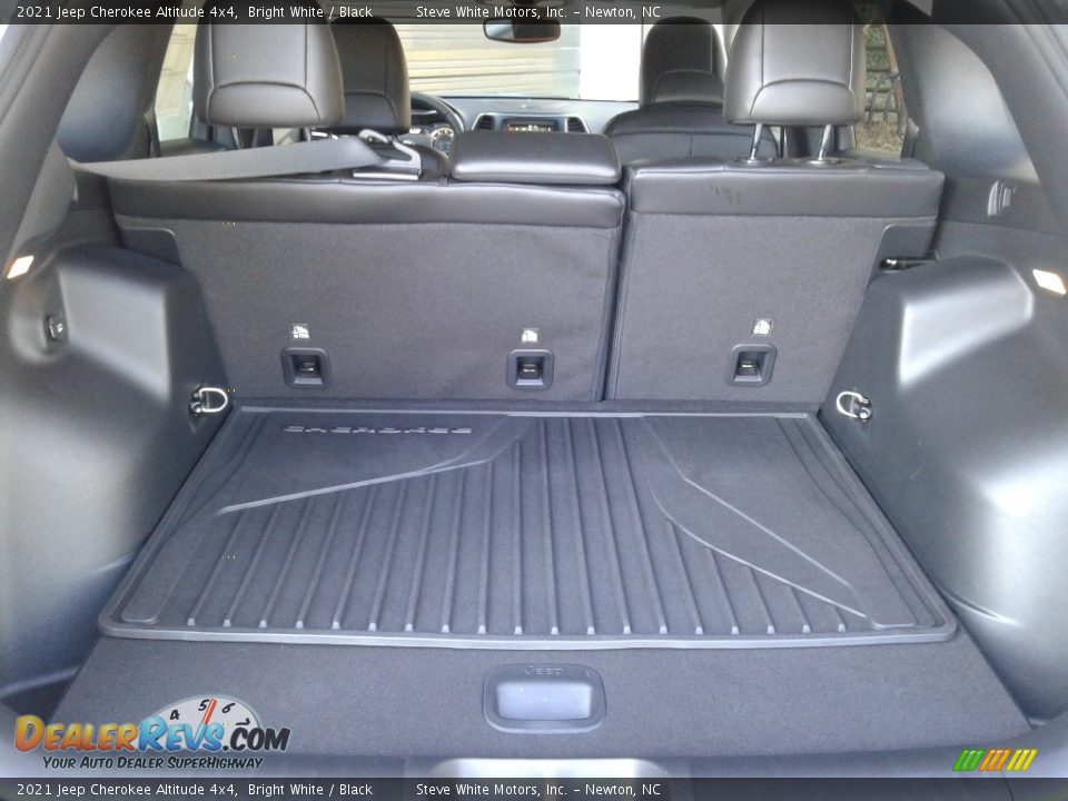 2021 Jeep Cherokee Altitude 4x4 Bright White / Black Photo #15